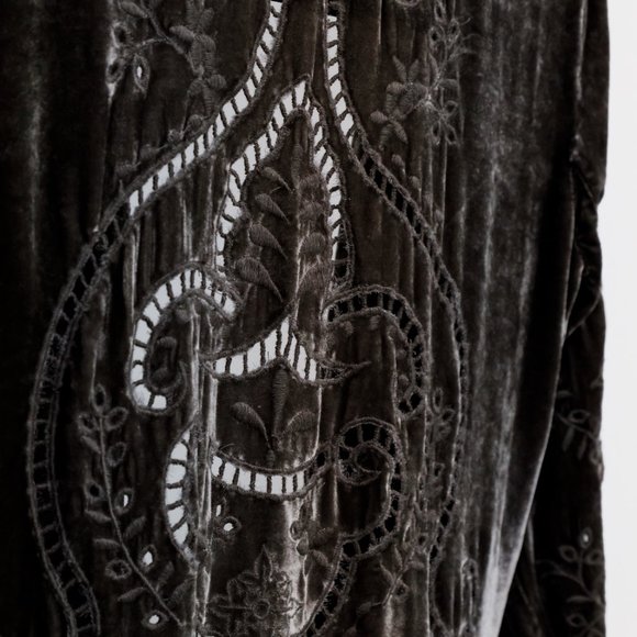 Johnny Was Embroidered Grey Velvet Coat - Picture 8 of 9